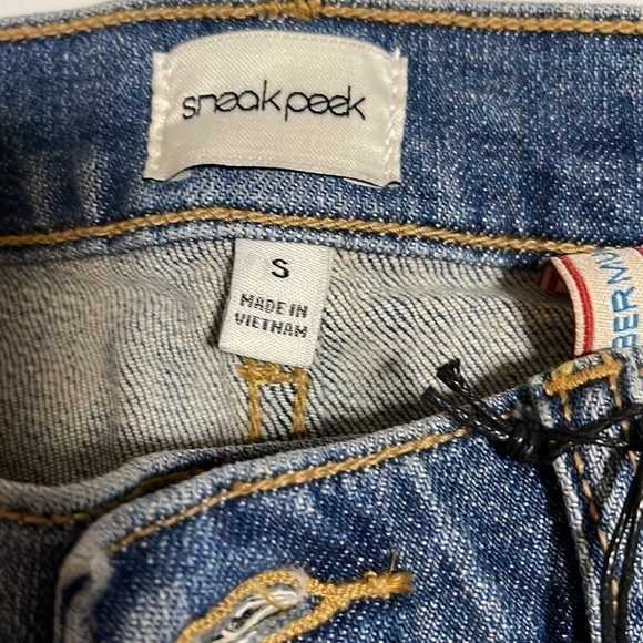 SNEAK Peek Women’s Bermuda shorts medium wash distressed size Small - Picture 3 of 5